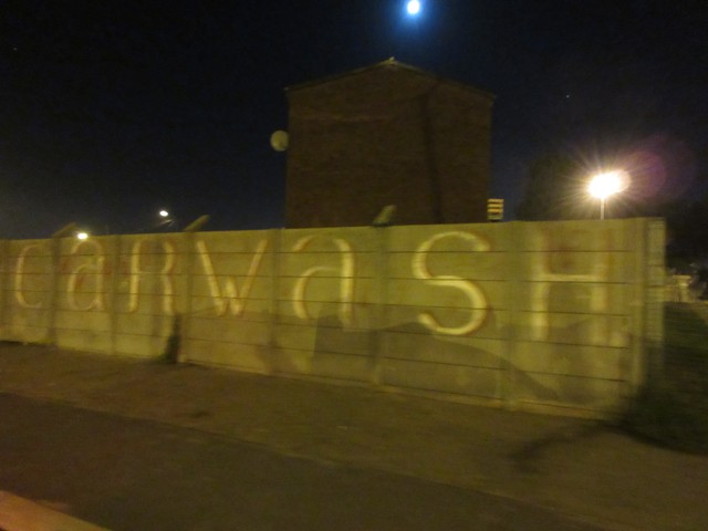 Mauer in einem Township